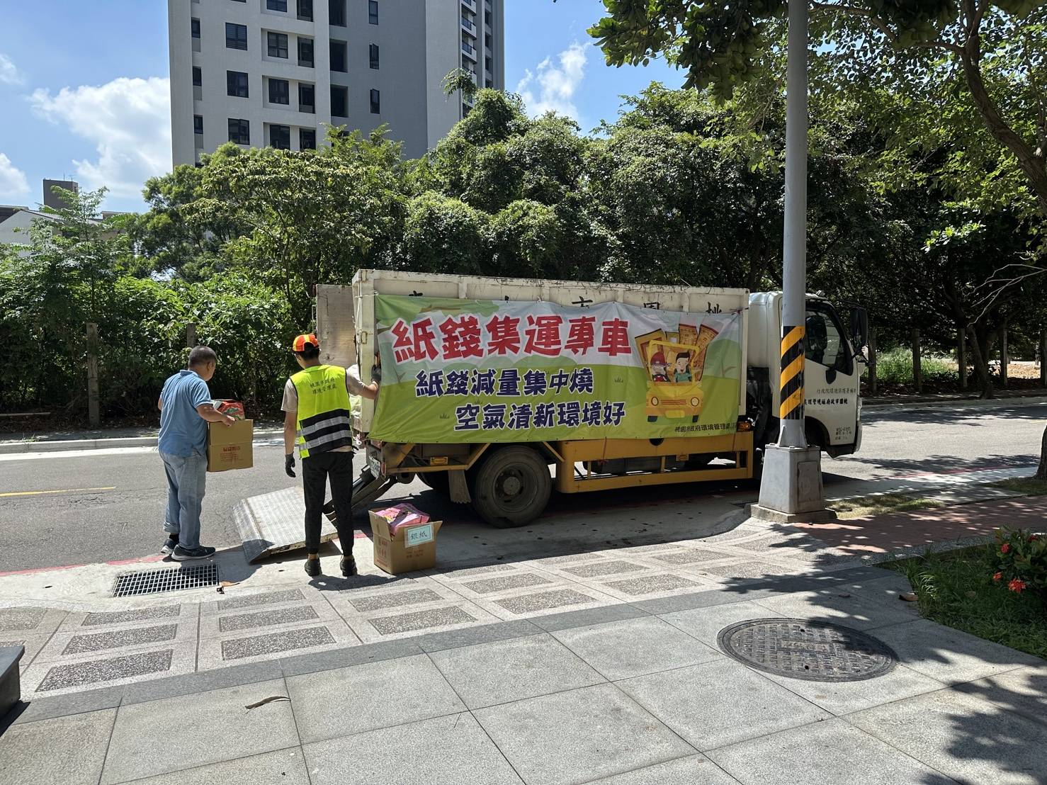環保與民俗活動同行　桃園15間寺廟、5社區響應低碳中元祭祀 (2).jpg